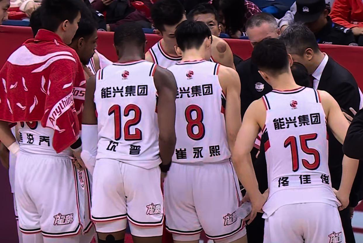 包含出来道歉！！必须给个说法！废了CBA现役最强锋线！！给个说法lcx的词条