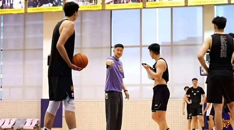 杜锋：球队状态回暖，信心十足冲击季后赛的简单介绍