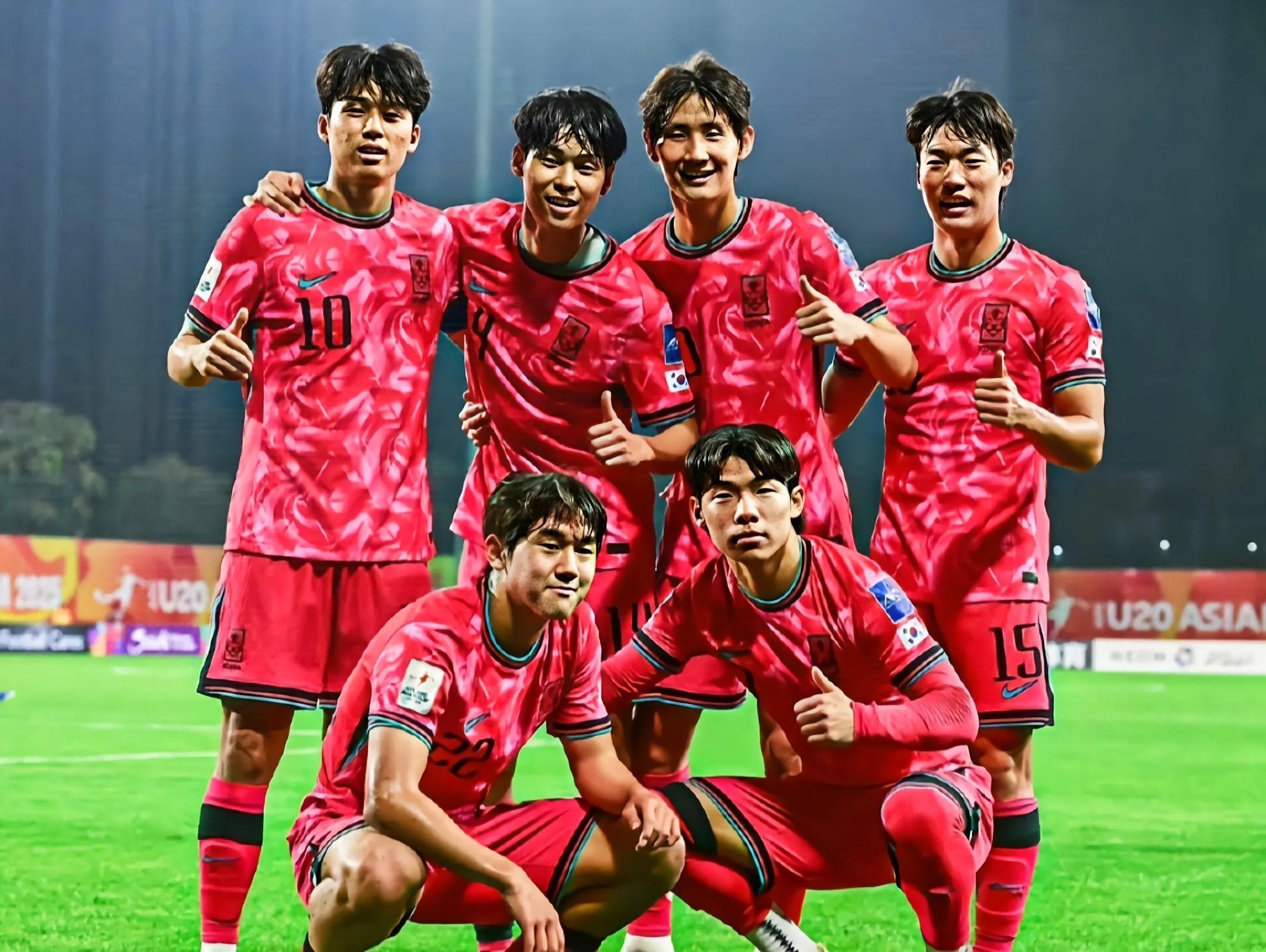 韩国球队在关键时刻逆转胜利，晋级下一轮 