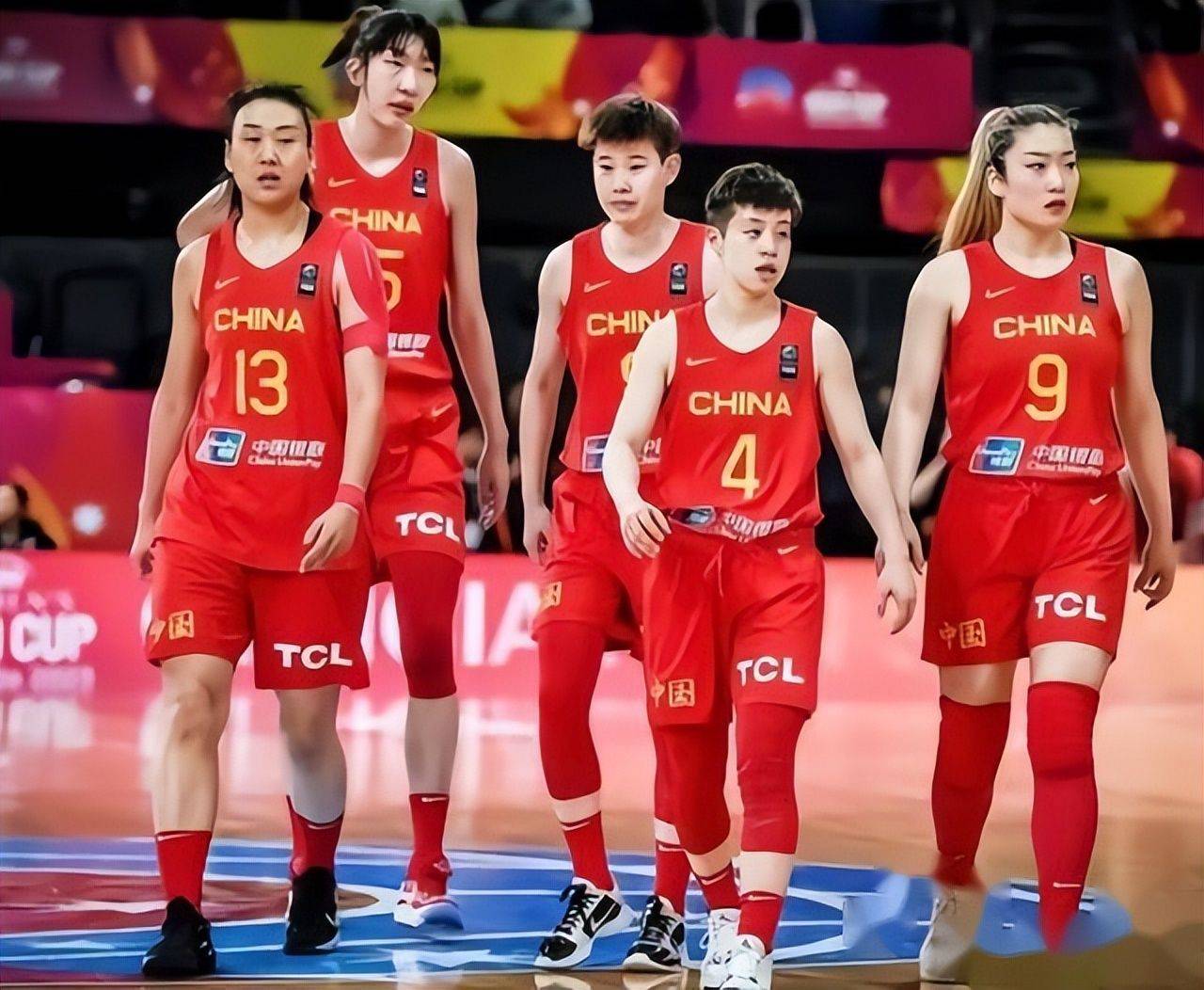 中国女篮国家队在对手面前展现强大实力的简单介绍
