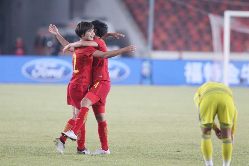 包含乌克兰女足一举拿下对手，锁定胜利的词条